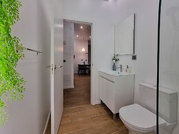 The Jolie Apartments