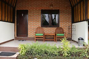 Green orry inn cafe & cottages