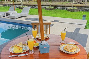 Green orry inn cafe & cottages