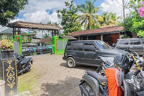 Green orry inn cafe & cottages