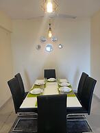 Lux Suites Palm Terraces Apartments