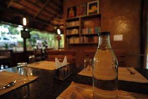 MISTY MORNING RESORT