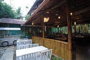 MISTY MORNING RESORT