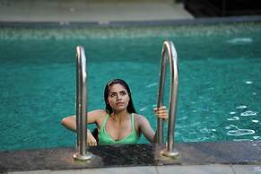 MISTY MORNING RESORT