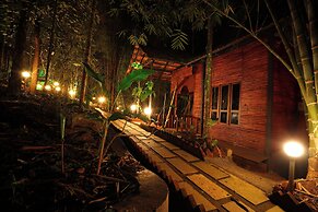 MISTY MORNING RESORT