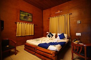 MISTY MORNING RESORT