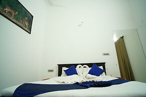 MISTY MORNING RESORT