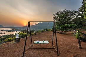 CosmicStays Kokiraj Lakehouse - Waterfront Retreat