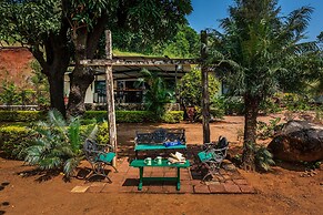 CosmicStays Kokiraj Lakehouse - Waterfront Retreat