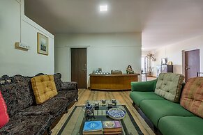 CosmicStays Kokiraj Lakehouse - Waterfront Retreat