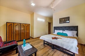 CosmicStays Kokiraj Lakehouse - Waterfront Retreat