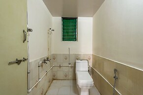 CosmicStays Kokiraj Lakehouse - Waterfront Retreat