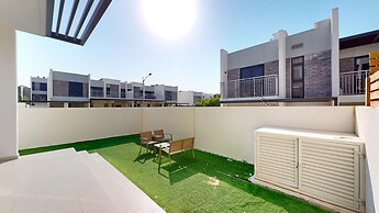 Primestay - Aster, Damac Hills 2