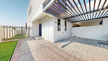 Primestay - Aster, Damac Hills 2