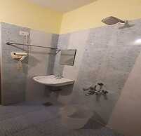 Earth Hotel Vadapalani