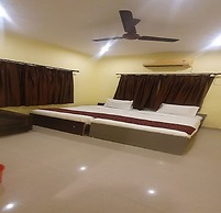 Earth Hotel Vadapalani