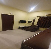 Earth Hotel Vadapalani