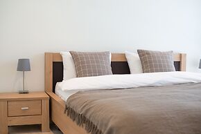 Nest - Bundesstrasse