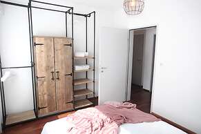 Nest - Bundesstrasse