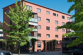 Nest - Bundesstrasse