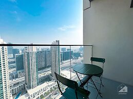 Luxury Burj Royale Modern Apt city view Balcony