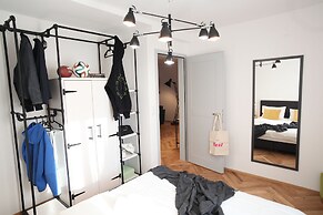 Nest -  Müllerstrasse