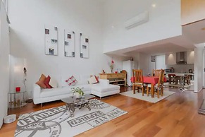 Cosy 2 Bedroom Townhouse Near the CBD