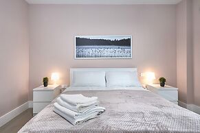 Impeccable 3-bed Apartment in London