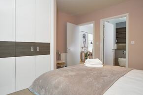 Impeccable 3-bed Apartment in London