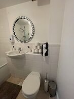 Captivating 2-bed Apartment in London