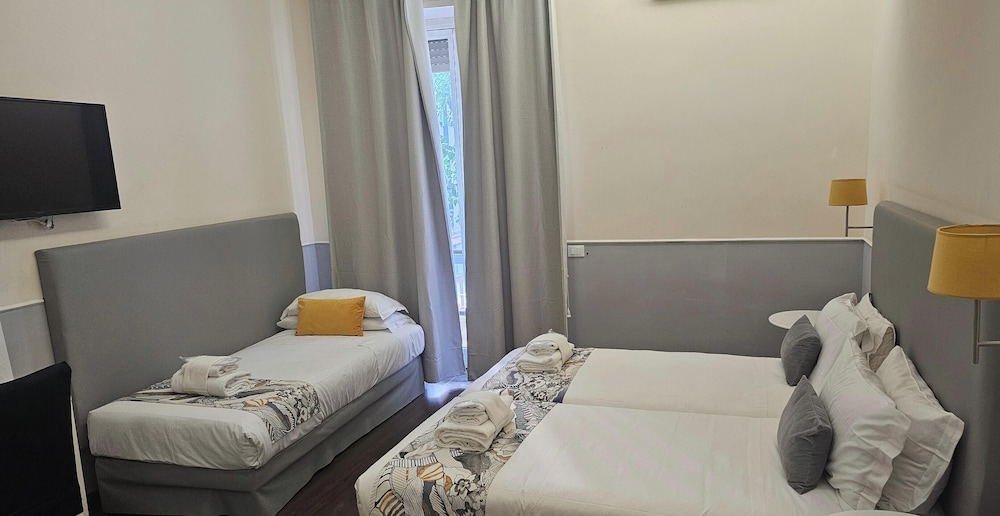 Caesar Place Roma