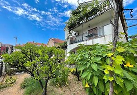 Garden House Budva