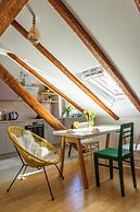 Cool attic apartment Marina