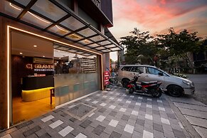 C J Grande Business Hotel