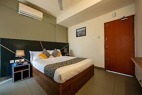 C J Grande Business Hotel