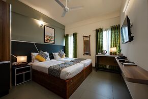 C J Grande Business Hotel