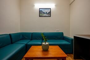 C J Grande Business Hotel