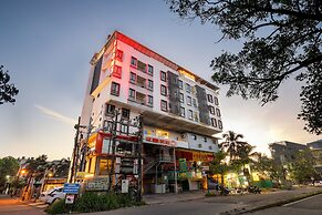 C J Grande Business Hotel