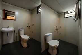 C J Grande Business Hotel