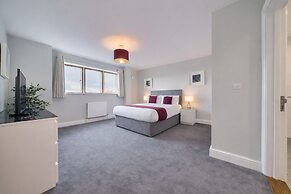 Roomspace -The Courtyard Penthouse