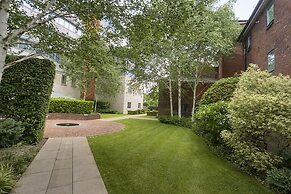 Roomspace -The Courtyard Penthouse