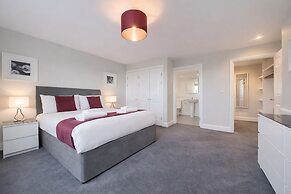 Roomspace -The Courtyard Penthouse
