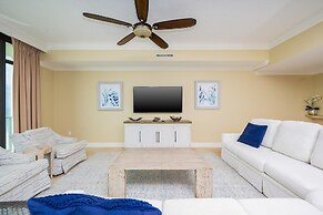 Phoenix West 1003 3 Bedroom Condo