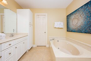 Phoenix West 1003 3 Bedroom Condo