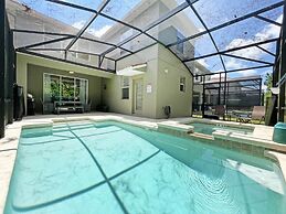 Banana Palm Paradise 5 Bedroom Home by RedAwning