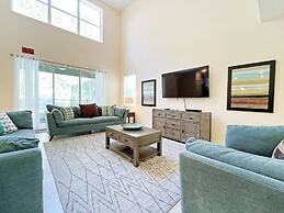 Banana Palm Paradise 5 Bedroom Home by RedAwning