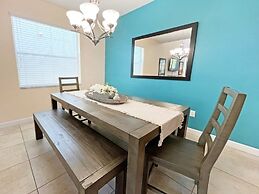 Banana Palm Paradise 5 Bedroom Home by RedAwning