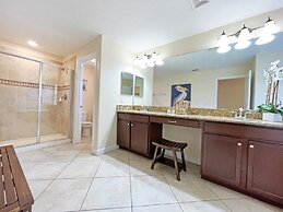 Banana Palm Paradise 5 Bedroom Home by RedAwning