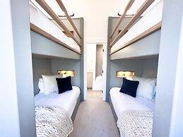 1673 Captain Molly Slopeside Secret! 2 Bedroom Condo by RedAwning