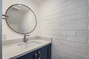 1673 Captain Molly Slopeside Secret! 2 Bedroom Condo by RedAwning